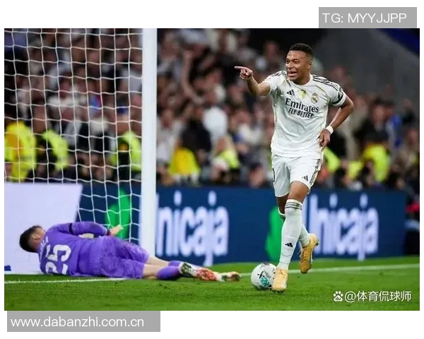 姆巴佩对阵巴萨表现惊艳近8球中独占6球已打入12球 姆巴佩对阵巴萨表现惊艳近8球中独占6球已打入12球