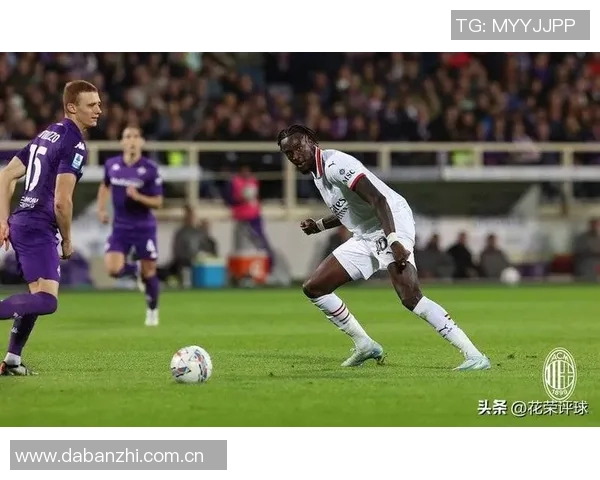 意大利裁判负责人称米兰对佛罗伦萨点球判罚存在明显误判 意大利裁判负责人称米兰对佛罗伦萨点球判罚存在明显误判