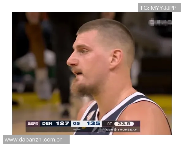 库明加成功指挥库里换防盖掉约基奇勾手展现防守实力