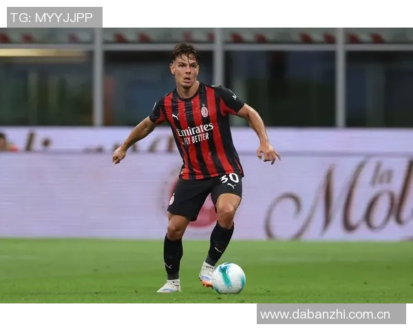 米兰对比萨前瞻莱奥与希门尼斯联手冲击阿尔比奥尔防线 米兰对比萨前瞻莱奥与希门尼斯联手冲击阿尔比奥尔防线