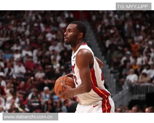 维金斯盛赞鲍威尔为今夏最佳引援称其为顶尖领袖展现非凡实力 维金斯盛赞鲍威尔为今夏最佳引援称其为顶尖领袖展现非凡实力