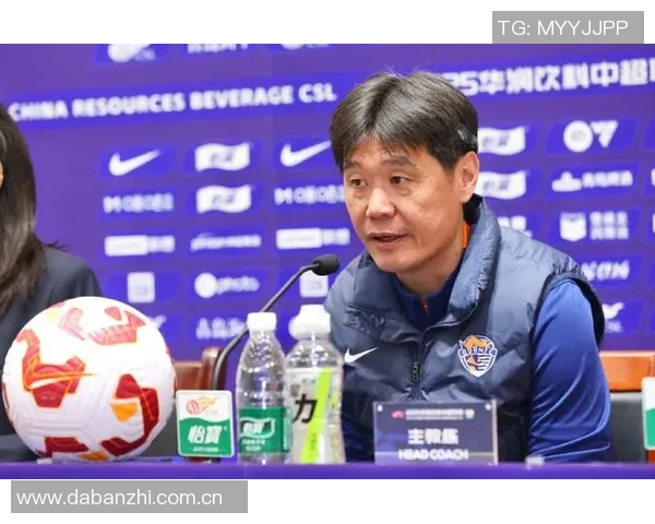 李霄鹏寄语球队专注自我展现实力期待明天比赛精彩表现 李霄鹏寄语球队专注自我展现实力期待明天比赛精彩表现