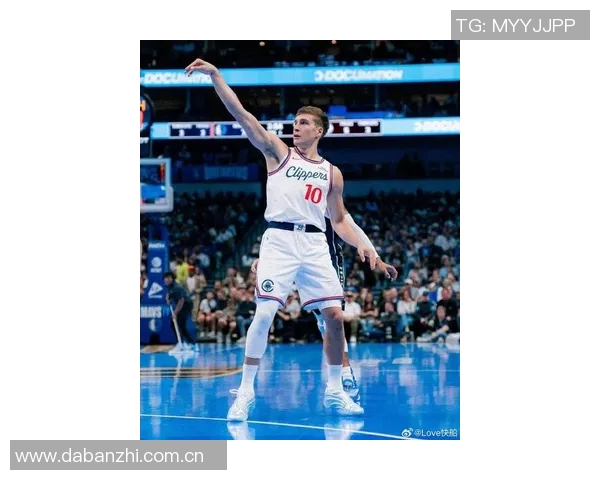 比尔缺席对抗训练博格丹状态良好表现出色 比尔缺席对抗训练博格丹状态良好表现出色