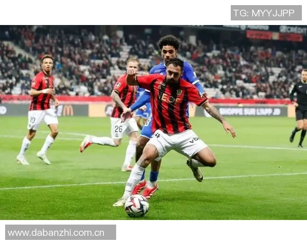 摩纳哥与巴黎对裁判VAR判罚不满卡马拉科雷尔红牌引发激烈争论