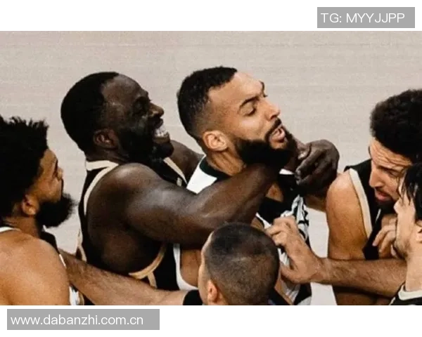 戈贝尔恶意肘击马威被判二级犯规直接驱逐出场引发热议