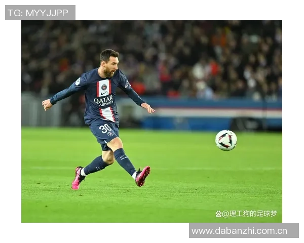 空霸范戴克34岁本赛季头球解围突破100次成五大联赛首位球员