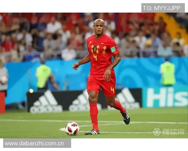 孔帕尼称赞卡尔训练刻苦队友调侃展现团队氛围