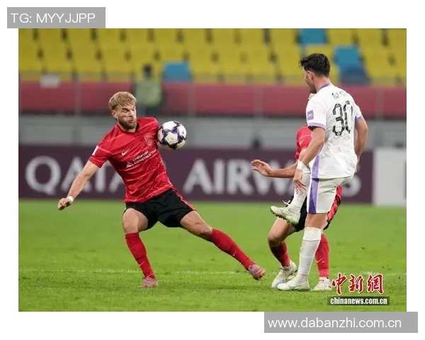 蓉城主场迎战广岛三箭现场观众热情高涨人数达27836人